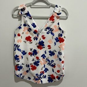 Banana Republic Double V-Neck Sleeveless Floral Print Blouse size XS